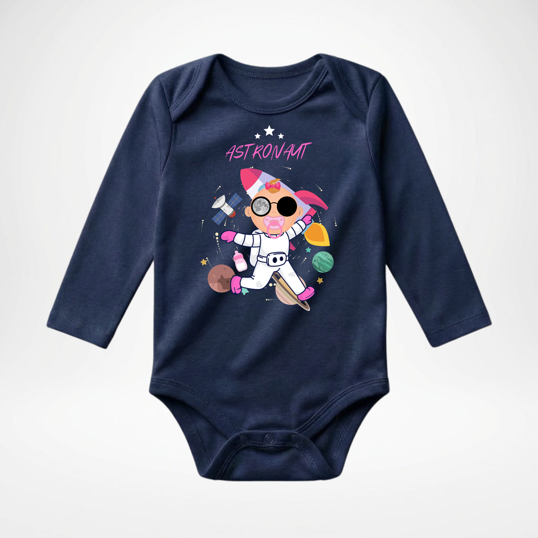 Navy blauer Baby Body langarm für kleine Mädchen mit Astronaut- Motiv, hochwertiger Babybody aus Baumwolle mit Weltraum und Raketen Design von TIMMY &amp; MIMMY