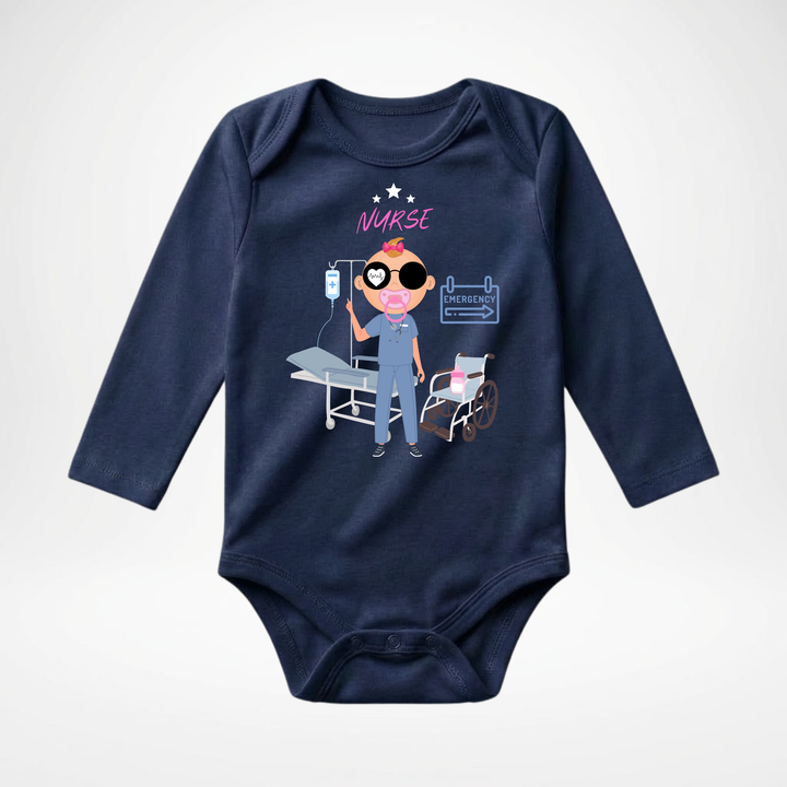Navy blauer Baby Body langarm für Mädchen mit Nurse Motiv, hochwertiger Babybody aus Baumwolle mit Krankenschwester Design von TIMMY &amp; MIMMY