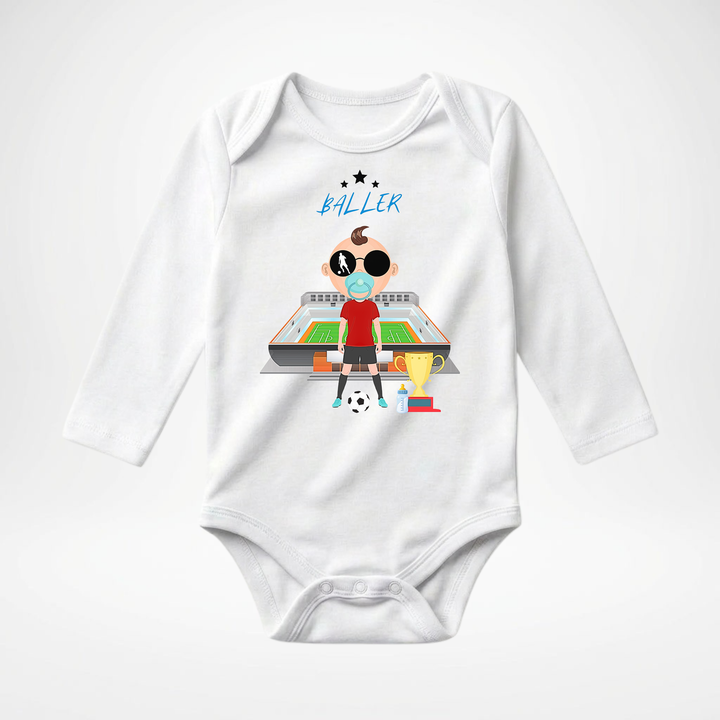 Weißer Baby Body langarm für Jungs mit Fußball- Motiv, hochwertiger Babybody aus Baumwolle mit Fußballer- Design von TIMMY &amp; MIMMY