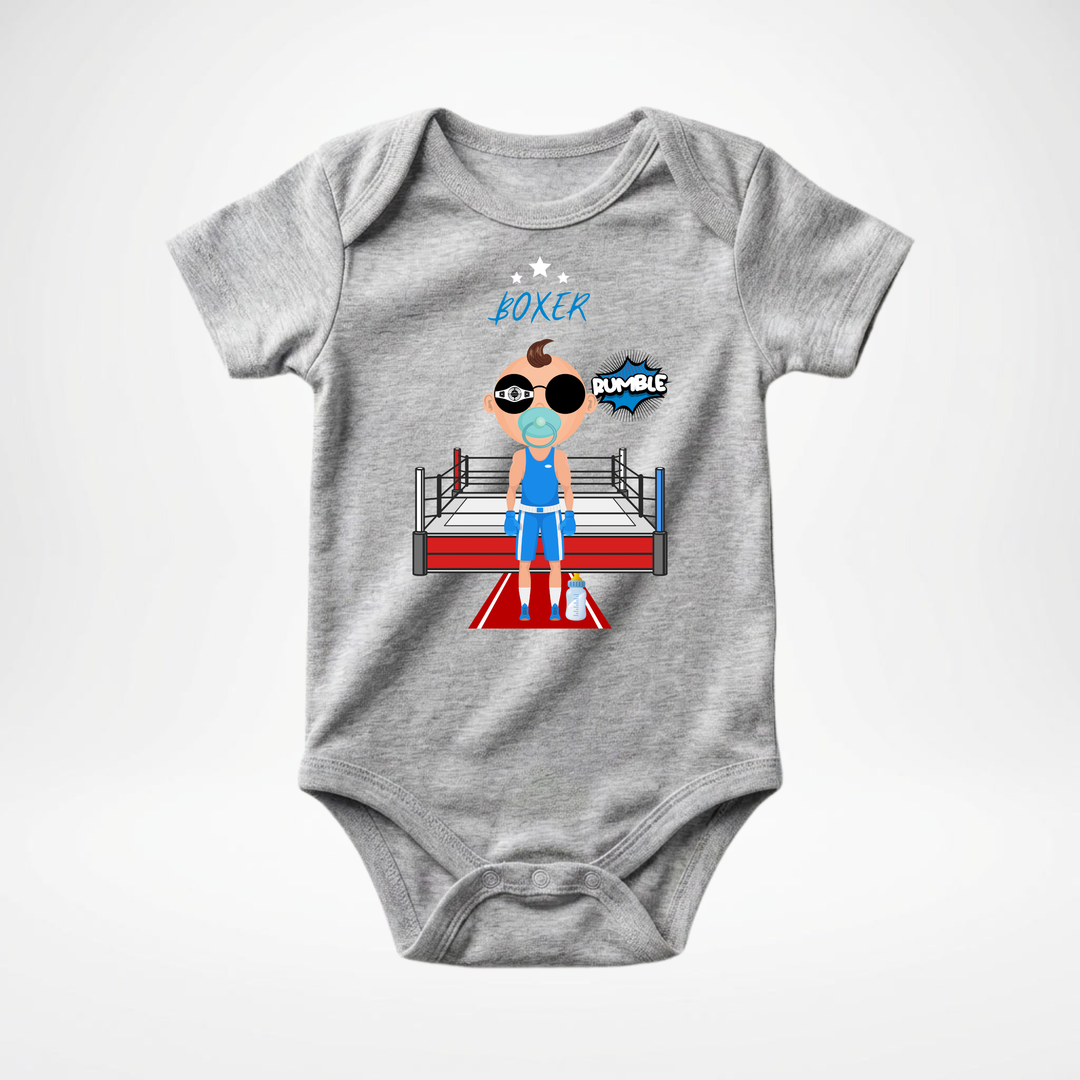 Hellgrauer Baby Body kurzarm für Jungs mit Boxer- Motiv, cooler Babybody aus Baumwolle mit Boxer- Design der Baby-&amp; Kleinkind- Marke TIMMY &amp; MIMMY