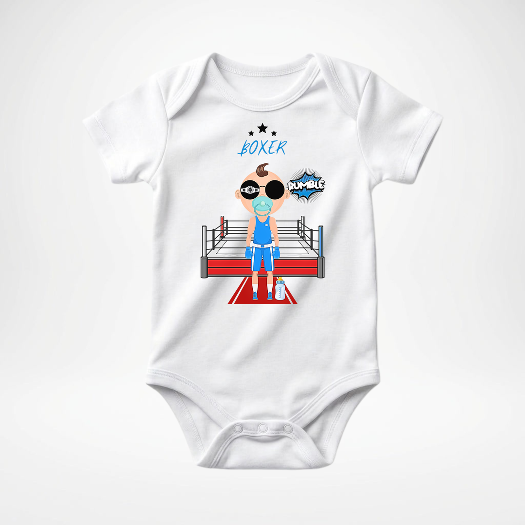 Weißer Baby Body kurzarm für Jungs mit Boxer- Motiv, cooler Babybody aus Baumwolle mit Boxer- Design der Baby-& Kleinkind- Marke TIMMY & MIMMY