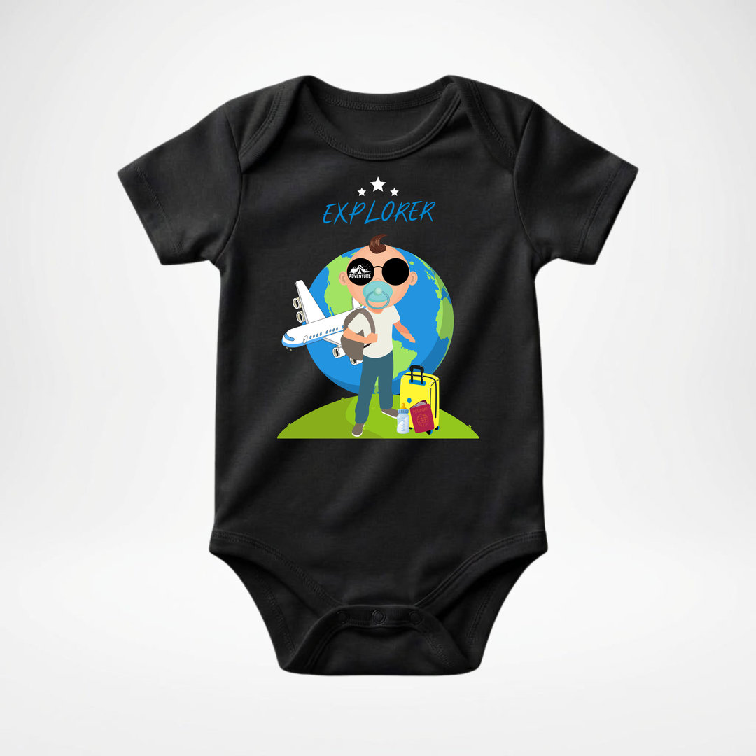 Schwarzer Baby Body kurzarm für Jungs mit Explorer Motiv, cooler Babybody aus Baumwolle mit Entdecker- Design der Baby-&amp; Kleinkind- Marke TIMMY &amp; MIMMY