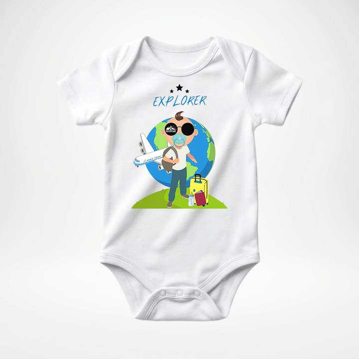 Weißer Baby Body kurzarm für Jungs mit Explorer Motiv, cooler Babybody aus Baumwolle mit Entdecker- Design der Baby-&amp; Kleinkind- Marke TIMMY &amp; MIMMY