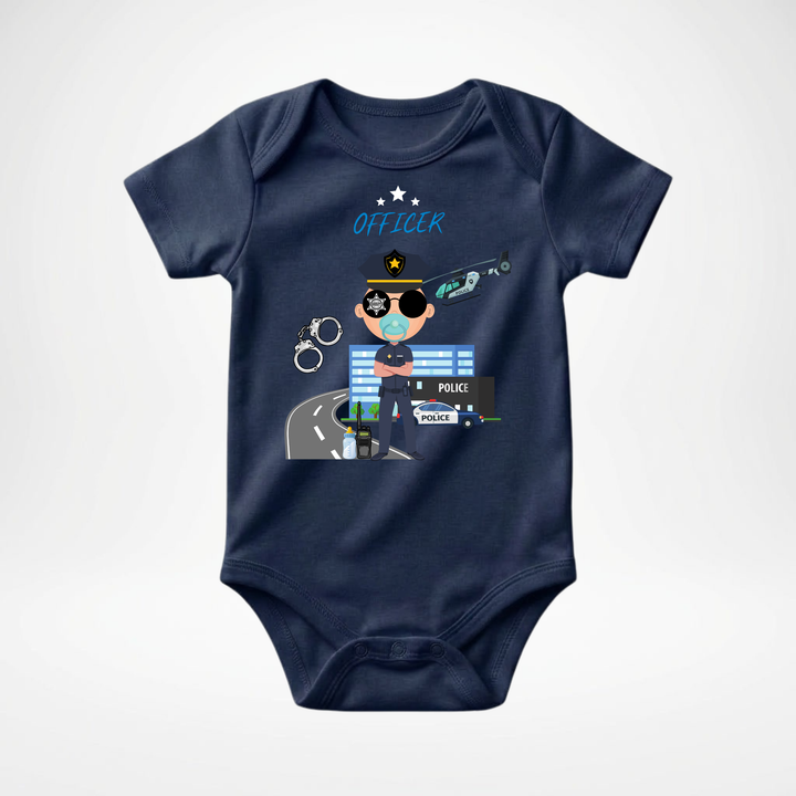 Navy blauer Baby Body kurzarm für Jungs mit Officer Motiv, cooler Babybody aus Baumwolle mit Polizei- Design der Baby-&amp; Kleinkind- Marke TIMMY &amp; MIMMY