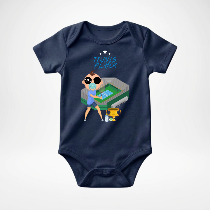Navy blauer Baby Body kurzarm für Jungs mit Tennis- Motiv, cooler Babybody aus Baumwolle mit Tennis- Design der Baby-&amp; Kleinkind- Marke TIMMY &amp; MIMMY